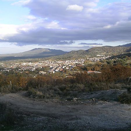 Alojamiento Cr Cuatro Caminos San Pablo de los Montes Exterior photo